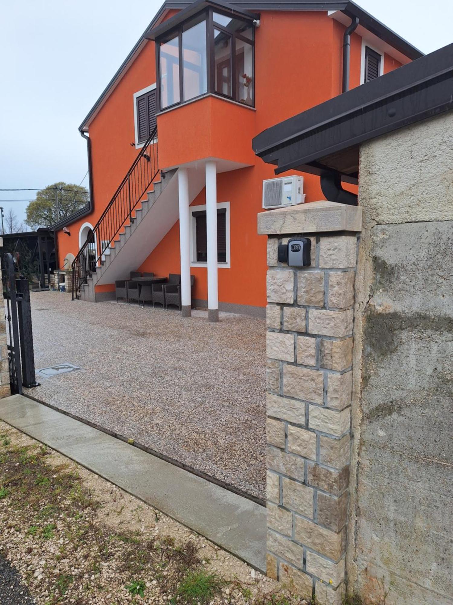 Apartment Dorina Buje Exteriér fotografie